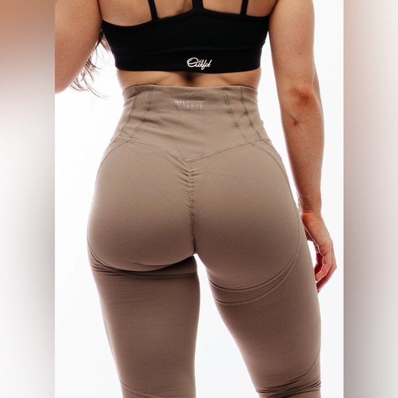 The Outfit Athletic “The Empress” Legging - Walnut - Size M - Picture 4 of 15
